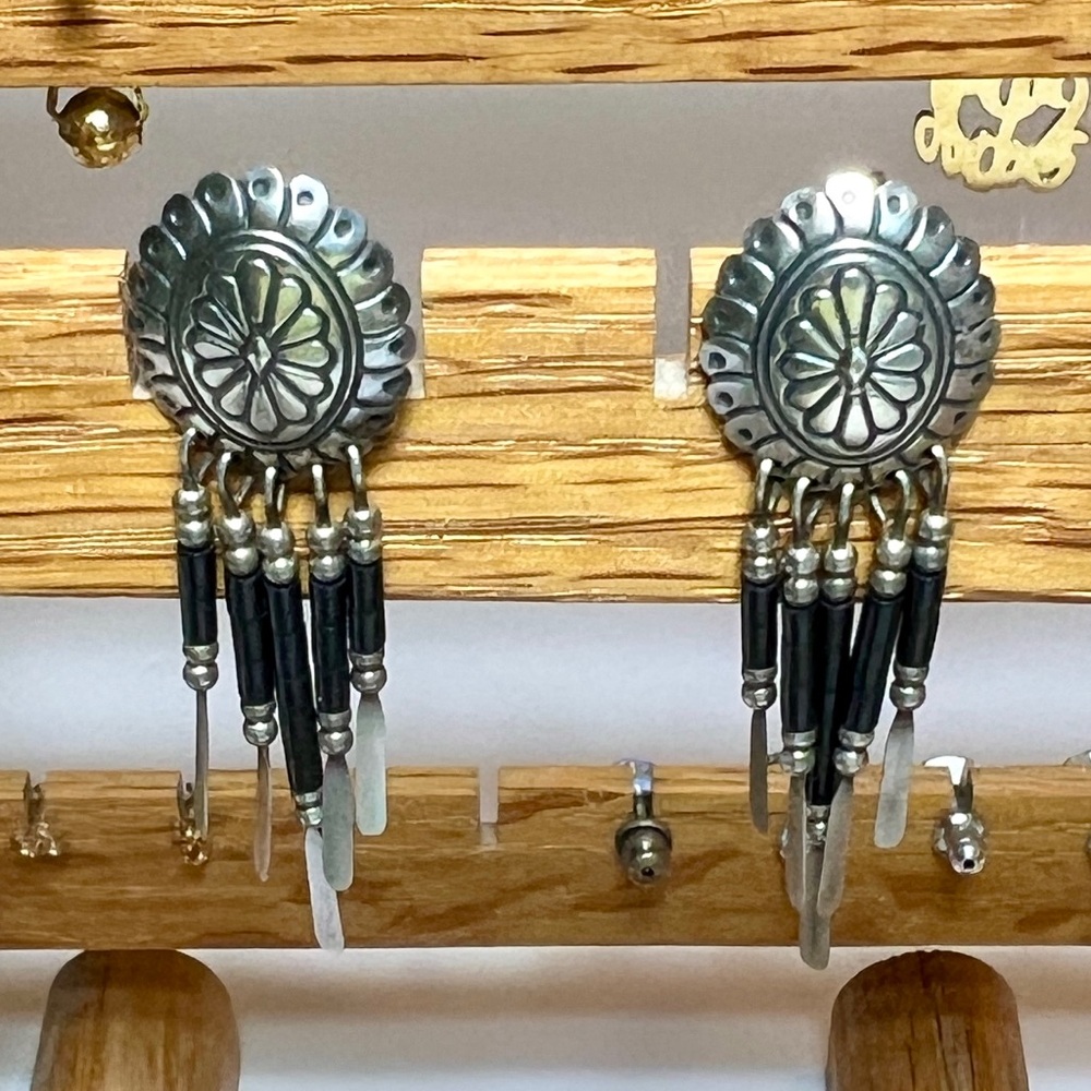 Black bead and silver fashion pierced earrings